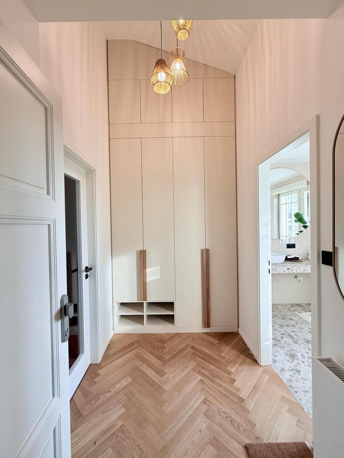 Apartamento Luxury New With Balcony Steps From Wenceslas Square Praga