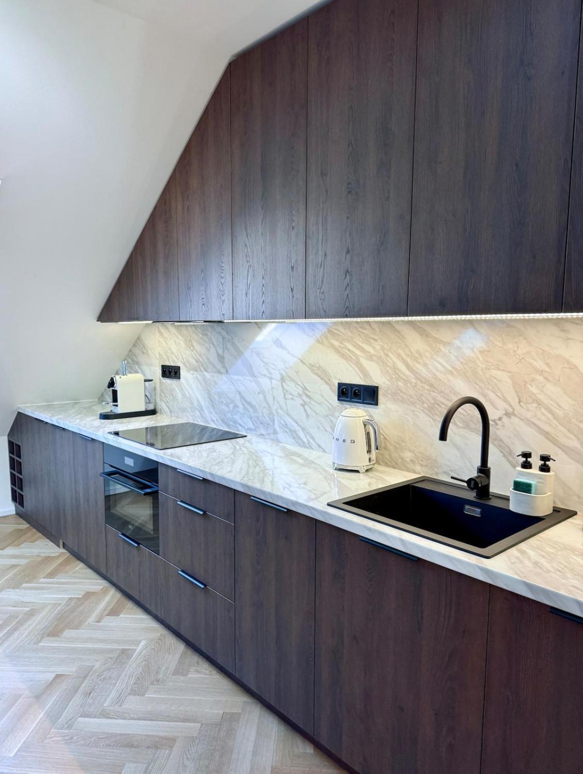 Luxury New With Balcony Steps From Wenceslas Square Apartamento *